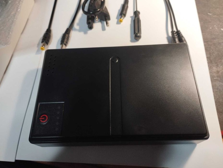 Ибп для роутера 1018 с акамуляторами 18650