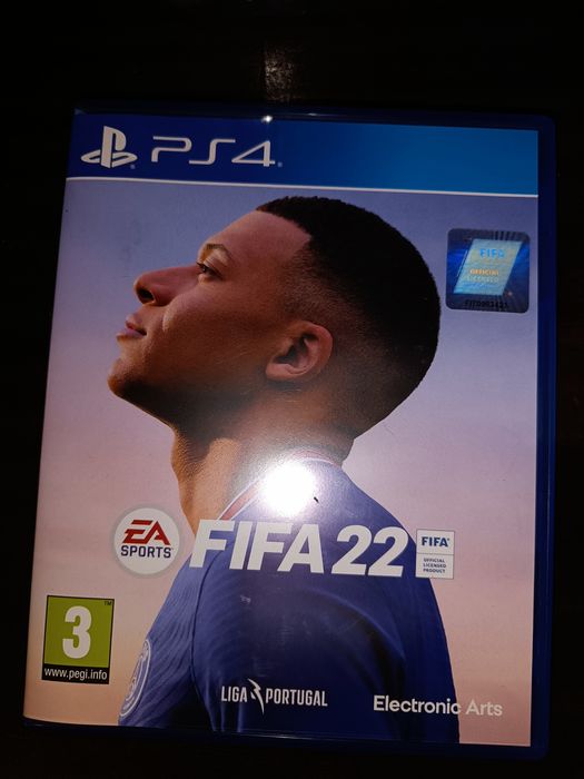 FIFA 22 com caixa