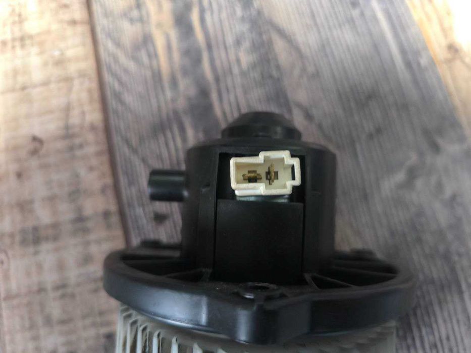 Моторчик вентилятор пічки обігрівача Hyundai Santa Fe 2