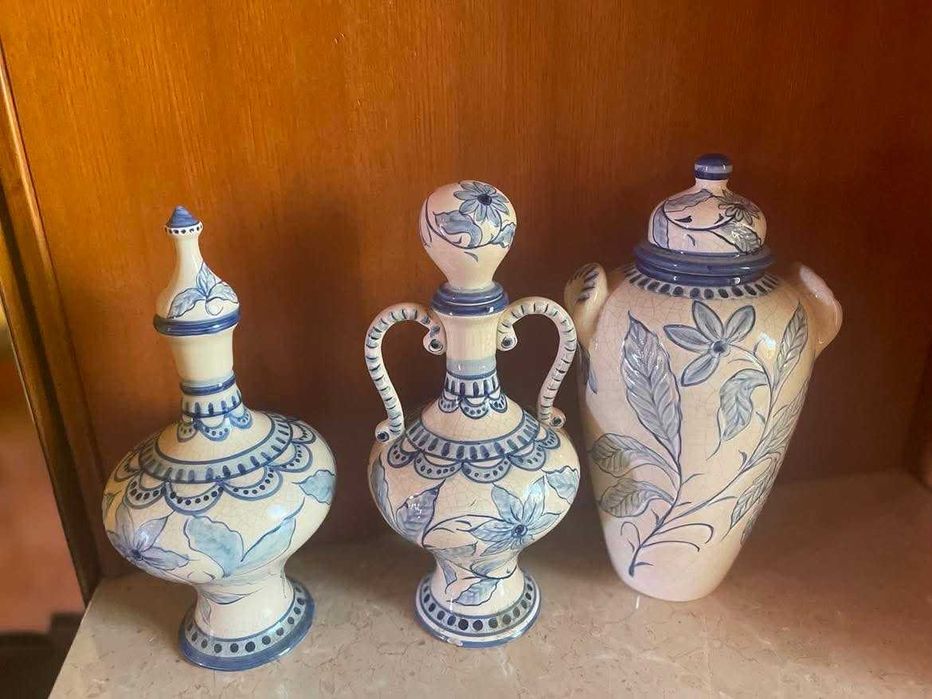 Conjunto de 5 peças em Faiança portuguesa