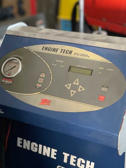 Máquina Limpeza Injetores Gasolina/Diesel ENGINE TECH ETU-2200e