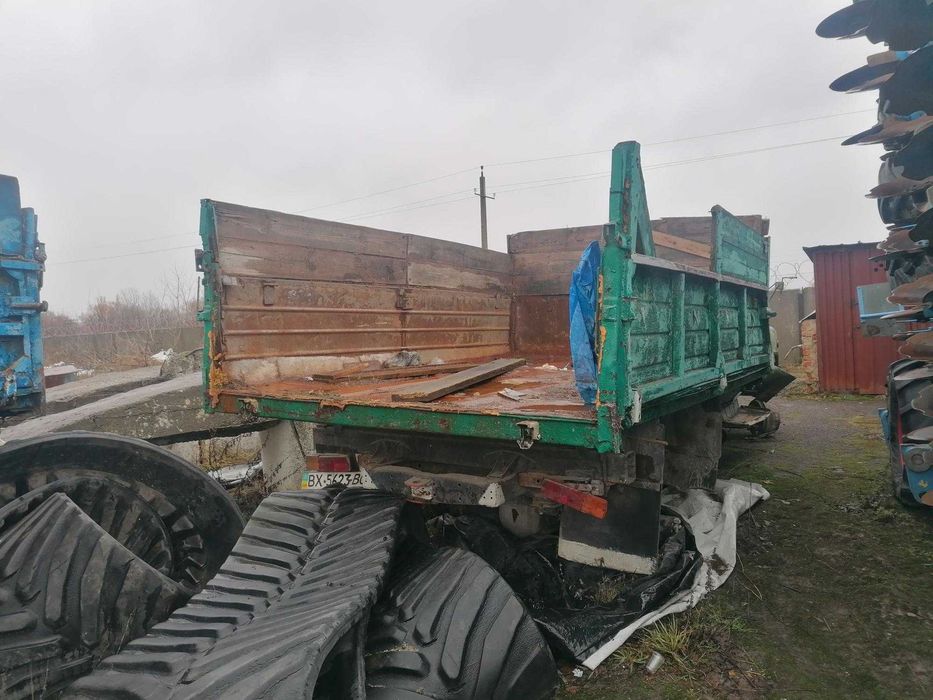 Автомобіль ГАЗ-САЗ-3507 самоскид