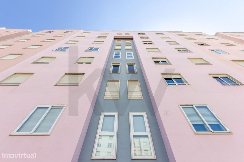 Apartamento T2+1 em  Santa Marta do Pinhal – Corroios — Corroios, Setúbal