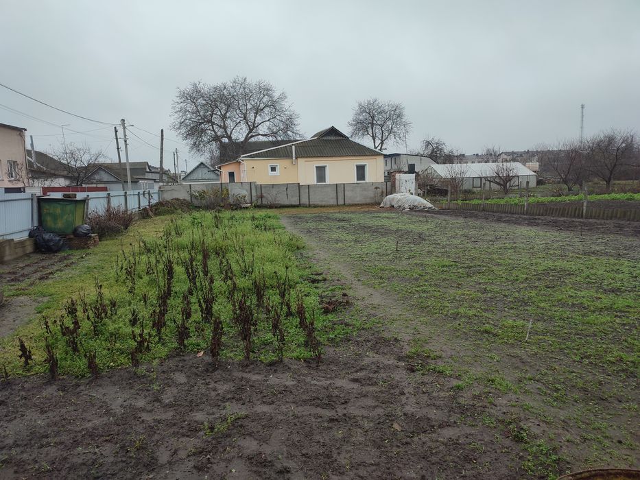 Продам ділянку вул. Польова, 86а  5 соток фактично 7 соток