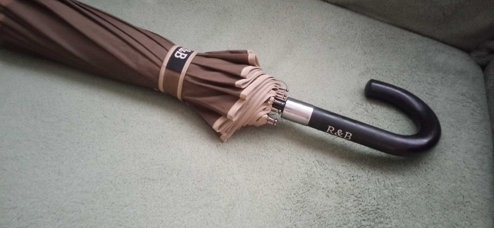 Duży parasol - uniwersalny damsko-męski