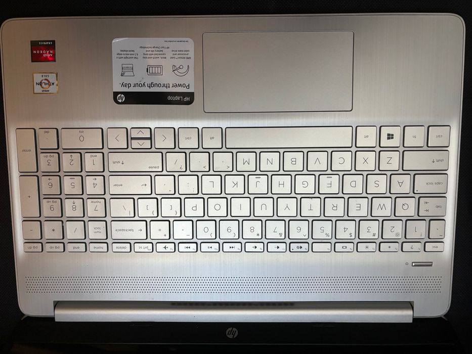 Laptop HP 15-EF1038NR 15.6 Windows 11 4GB RAM 256GB AMD ATHLON GOLD