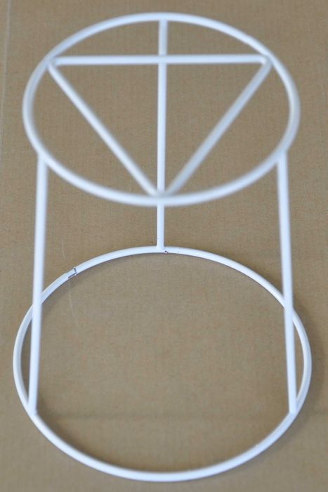 Koszyki Metalowe Stelaże na Kwiaty do Powieszenia Postawienia Kwietnik