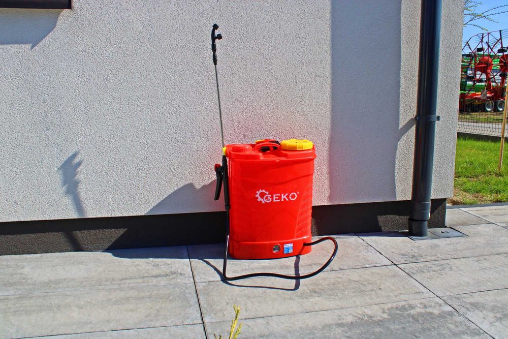 4 DYSZE Opryskiwacz plecakowy 16L Opryskiwacz akumulatorowy elektryczny