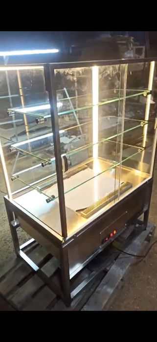 Холодильна вітрина! В Трускавці