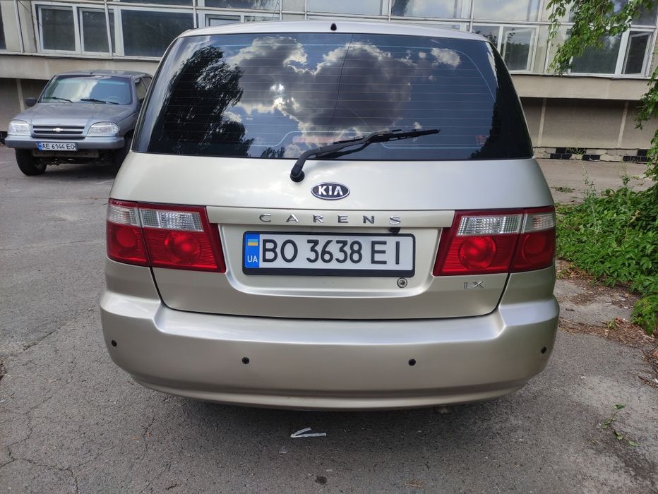 Продам автомобіль KIA CARENS 2006