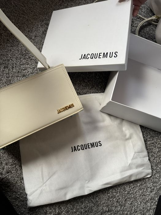 Jacquemus mleczna 26 cm