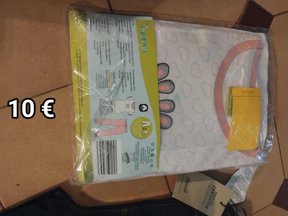 Roupa e calçado criança