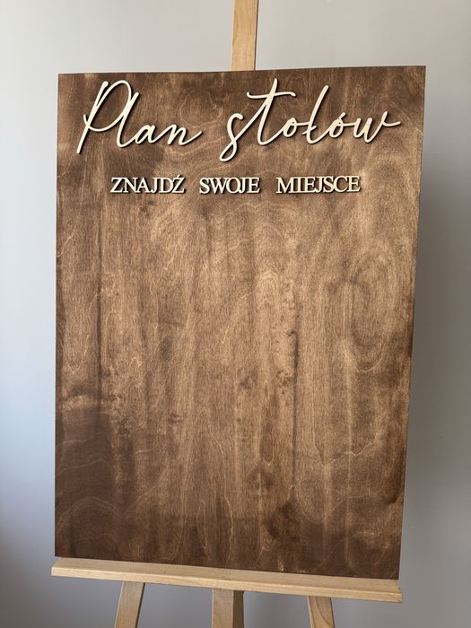 Rustykalny drewniany boho plan stołów tablica powitalna wesle ślub