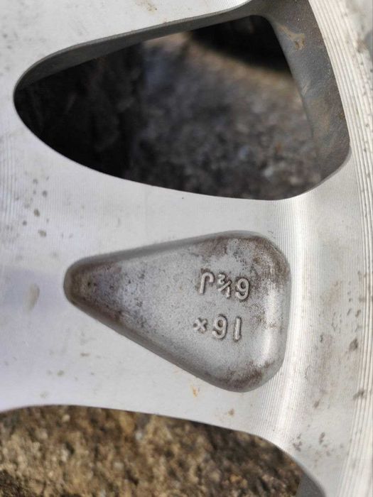 продам диск с покрышкой Камри 40