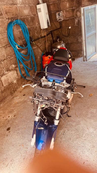 Vendo Kawasaki ninja 1999