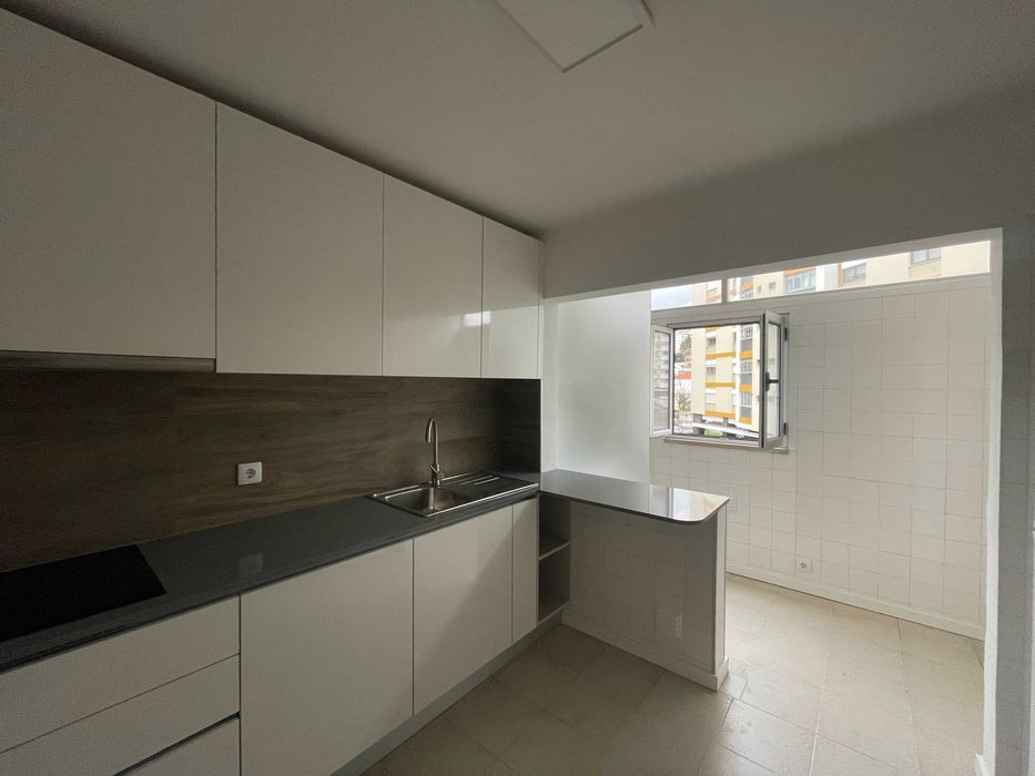 Apartamento T2 totalmente remodelado na Solum, Coimbra