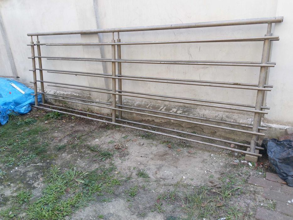 balustrady barierki proste i schodowe stalowe po demontażu