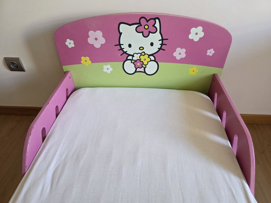 Cama Hello Kitty com colchão