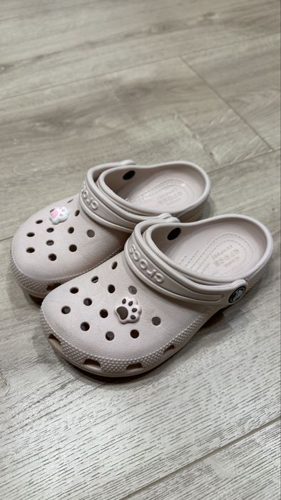 Дитячі  сандалі Crocs р С 12 пудровий колір, гарний стан