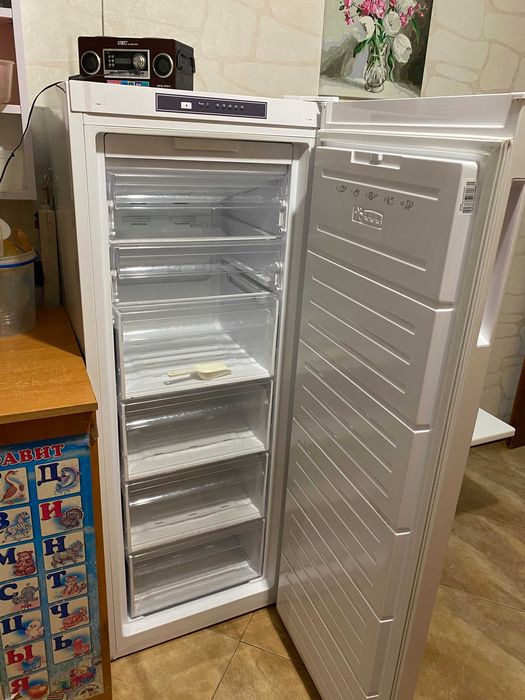 Морозильная камера VESTFROST VD451FNS