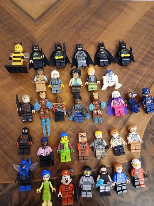 LEGO Minifigures багатой серій, міні фігурки