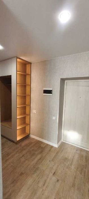 ID: 42164 СУПЕР ціна на 2к квартиру з ремонтом на ОЗЕРНІЙ