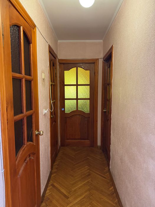 Продаж 3к укомплектованої квартири у спальному районі міста