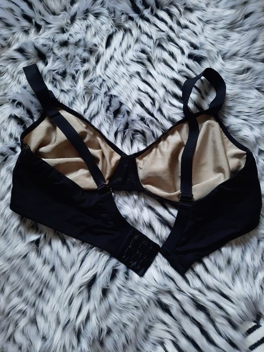 Czarny biustonosz Body by Tchibo r. 90 D