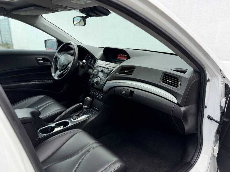 2020   Acura ILX