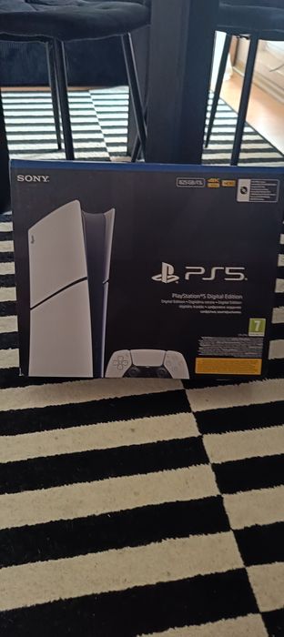 Sprzedam konsolę PS5 nowa