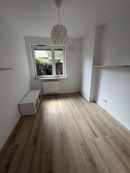 Wynajme mieszkanie 2 pokoje Metro balkon klimatyzacja garaz - Widok 3