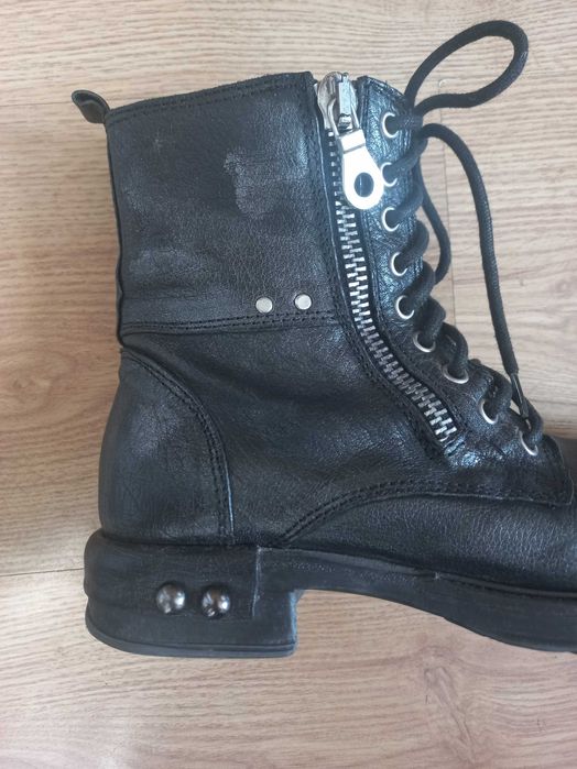 JUICE SHOES botki czarne ćwieki dżety skóra naturalna skórzane 37 24cm