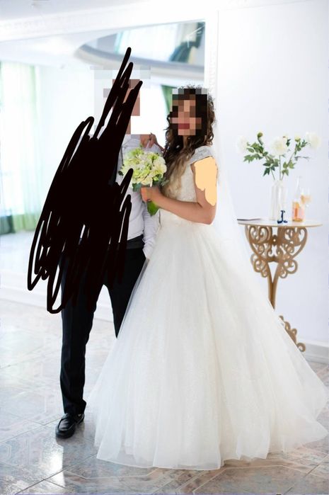 Свадебное платье цвета Шампань