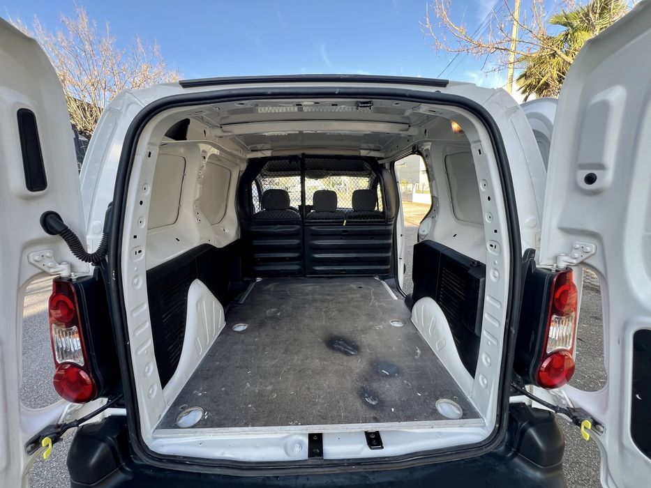 Peugeot Partner 1.6 HDI 100cv GPS/AC/3lugs.