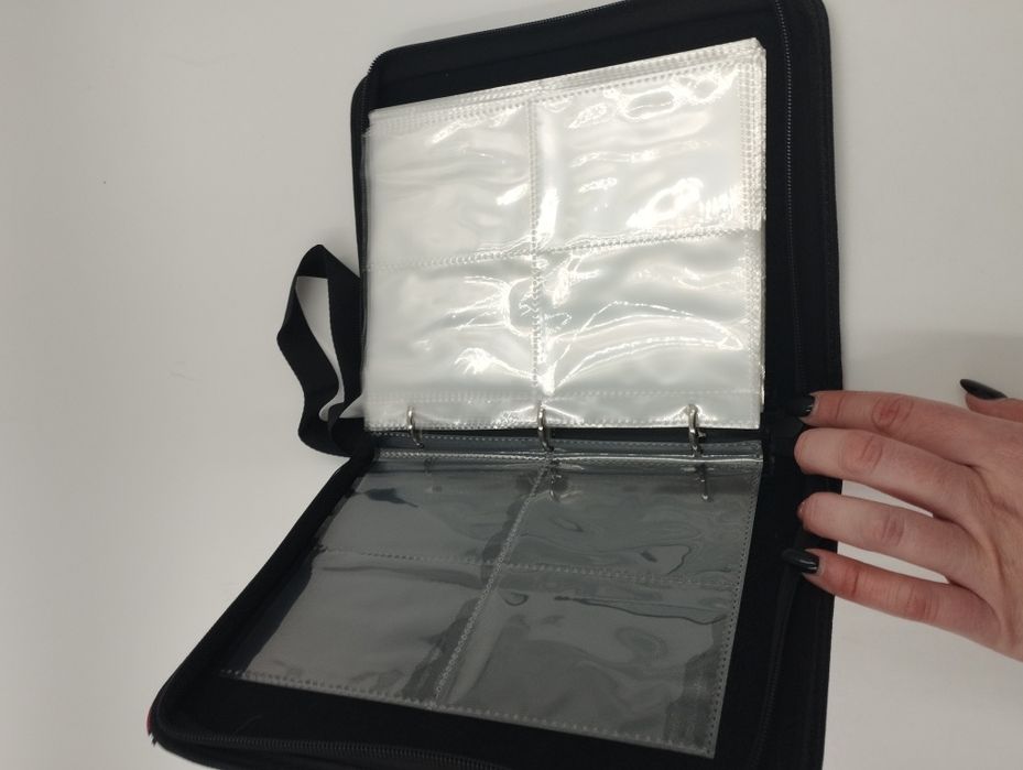 Segregator/album kart kolekcjonerskich pokemon