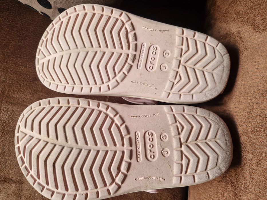 CROCS, J 3. Rozm. 36-37 (22 cm).