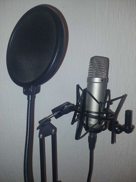 Focusrite Scarlett interface + mikrofon Rode NT1 A