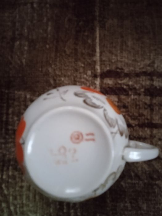 Продам чайник,чашку.