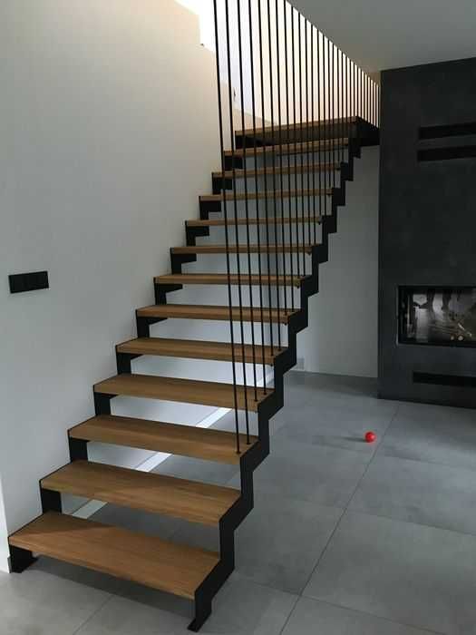 Schody metalowe loftowe wypalane laserowo