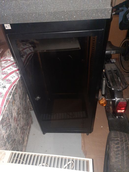 Bastidor informatica com porta de vidro