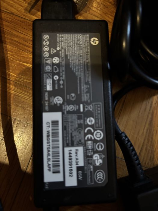 Docking station HP e cabos de alimentacao HP