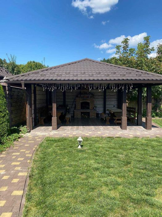 Продам добротний будинок на Агропереробці, з гаражем і ділянкою!