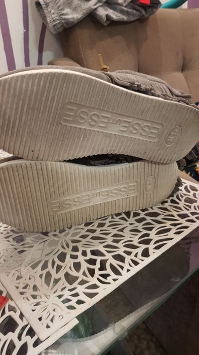 Buty  zamszowe  38