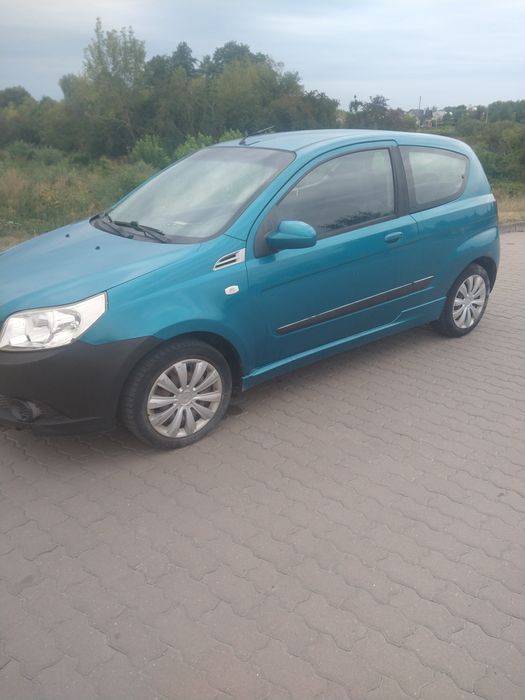 автомобіль chevrolet aveo
