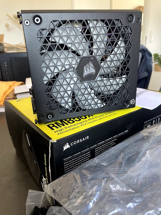 Corsair RM850x (Fonte de Alimentação)