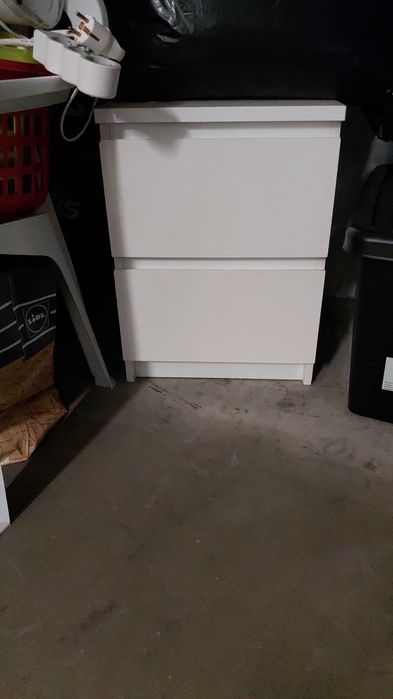 mesa de cabeceira IKEA (2 gavetas)
