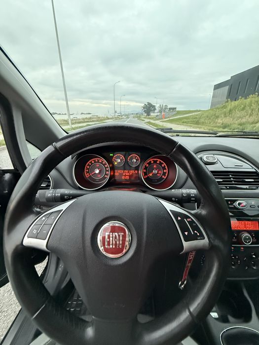 Fiat Punto 1.4 Easy FAKTURA