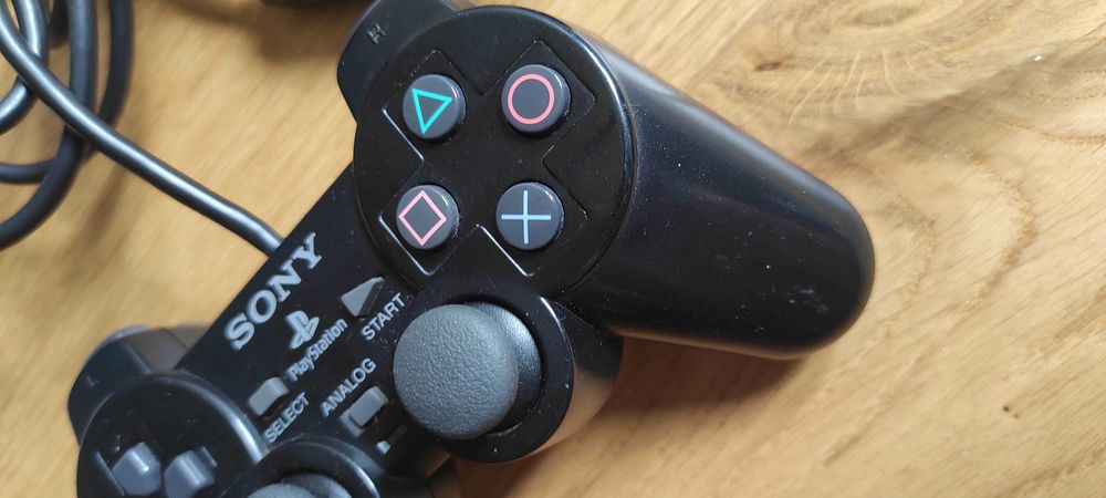 Dualshock 2 pad do PS2