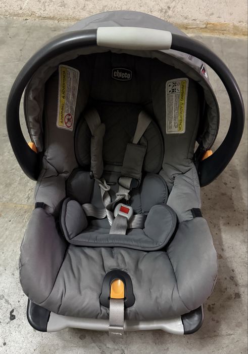 Ovo cadeira chicco bebé com isofix em muito boas condições