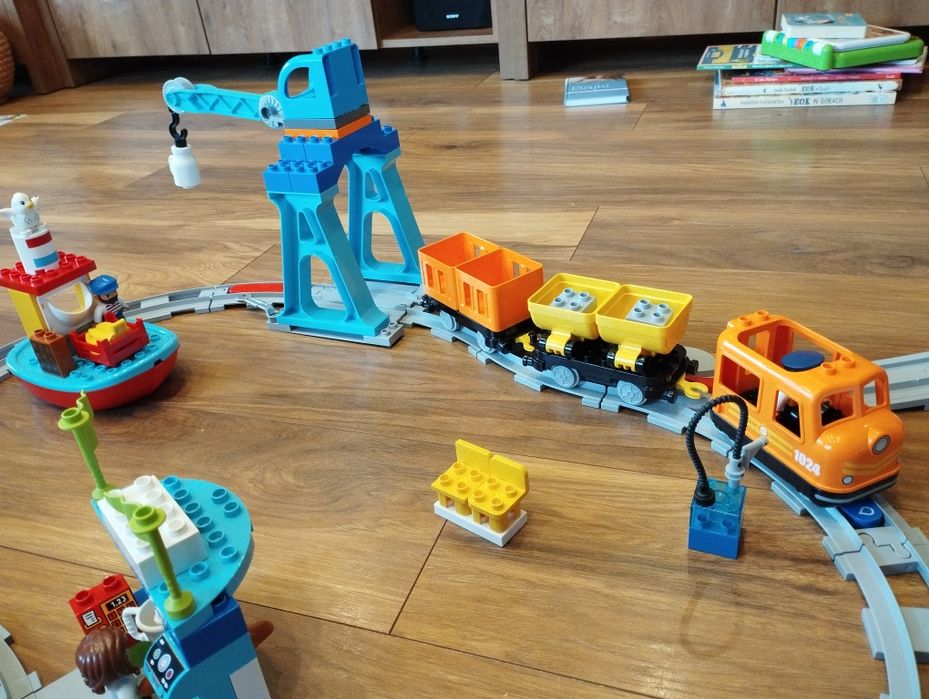 LEGO Duplo 10875 Pociąg towarowy z dźwiękiem